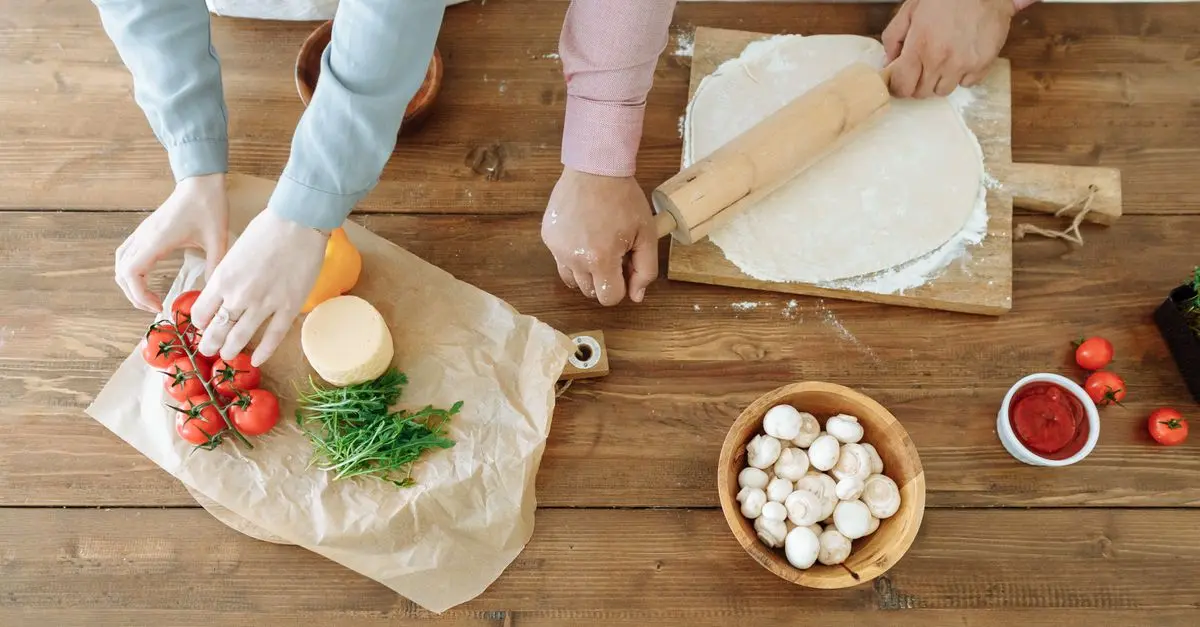 10 recetas de salsas caseras que transformarán tus platos
