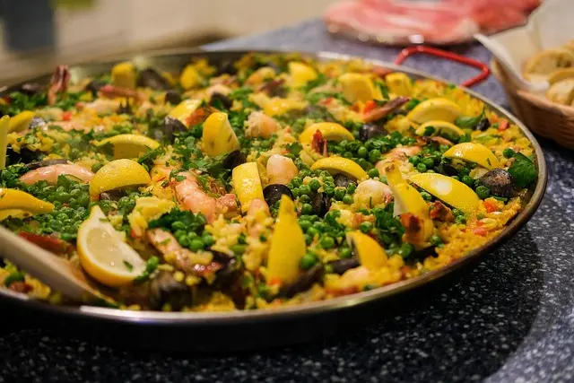Cómo hacer una fideuà perfecta: receta y secretos del chef