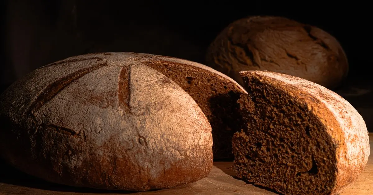 Cómo hacer un pan de centeno perfecto: receta y secretos