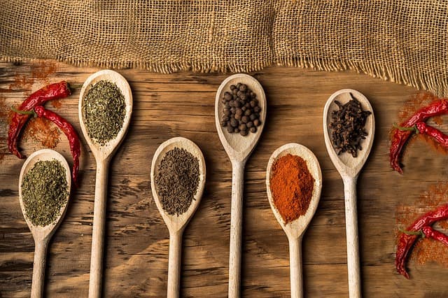 10 Consejos para Cocinar con Salsas Caseras que Impresionarán