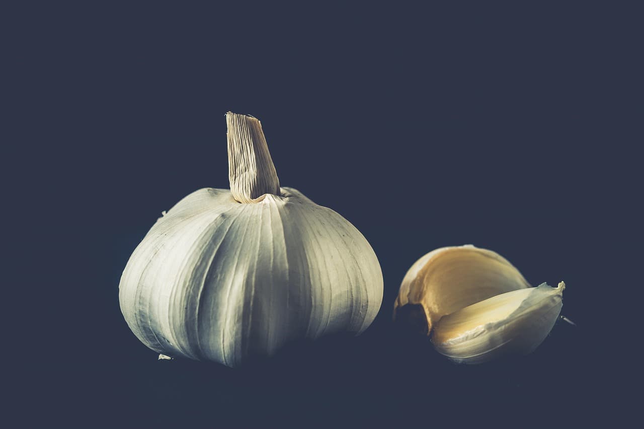 Cómo hacer la mejor salsa de ajo: receta y secretos
